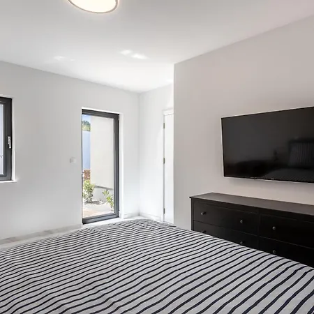 Blue Chill Apartment *