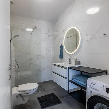Blue Chill Apartment Sutivan