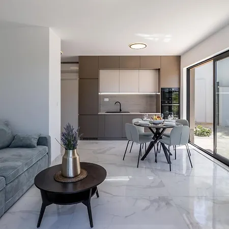 Apartment Blue Chill Sutivan