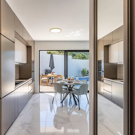 Blue Chill Apartment Sutivan
