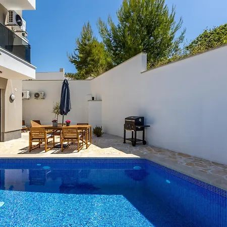 Blue Chill Apartment Sutivan