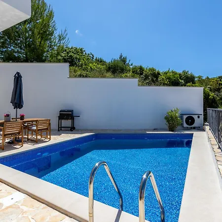 Blue Chill Apartment *